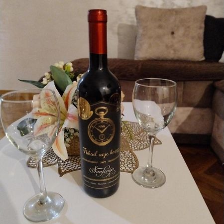 Vemiur Apartman Čačak Kültér fotó