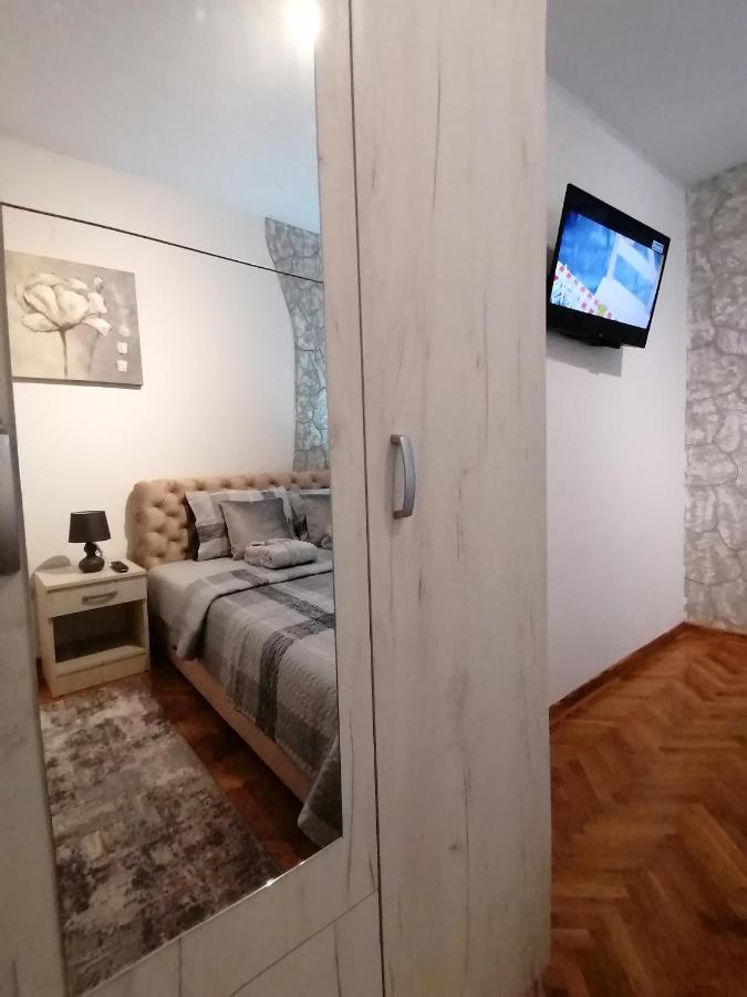 Vemiur Apartman Čačak Kültér fotó