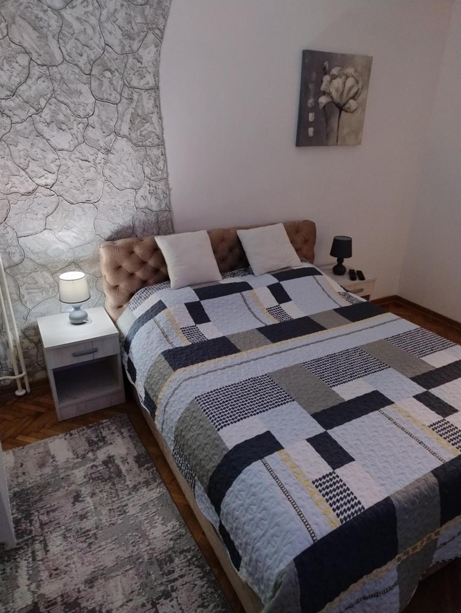 Vemiur Apartman Čačak Kültér fotó