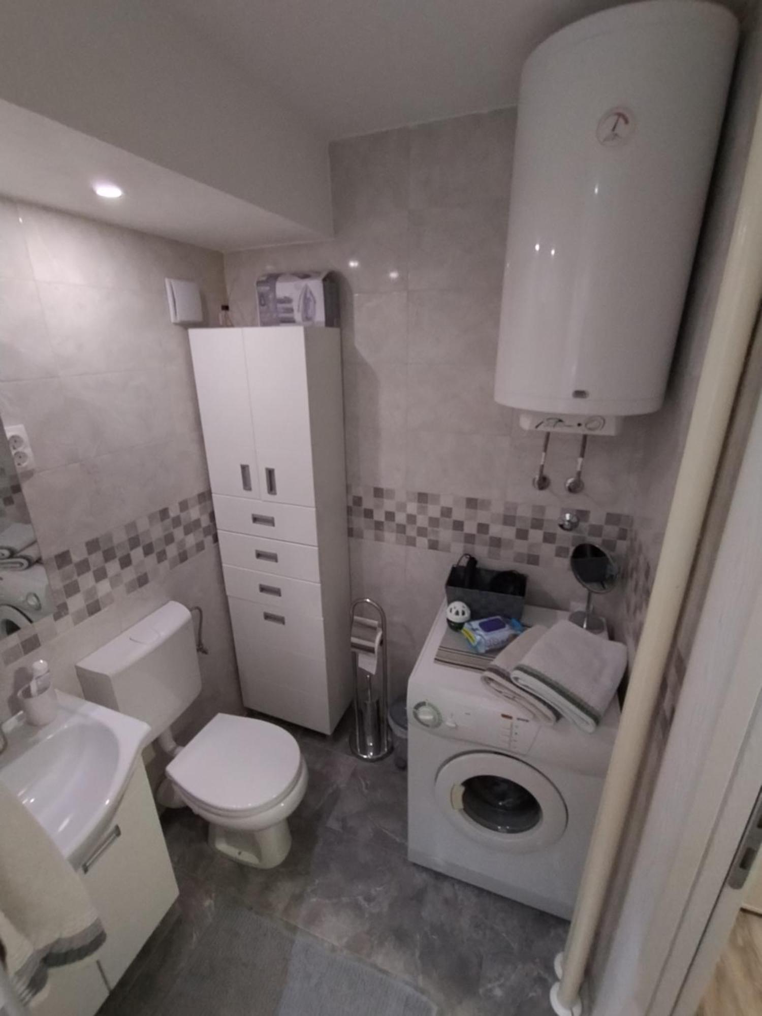 Vemiur Apartman Čačak Kültér fotó