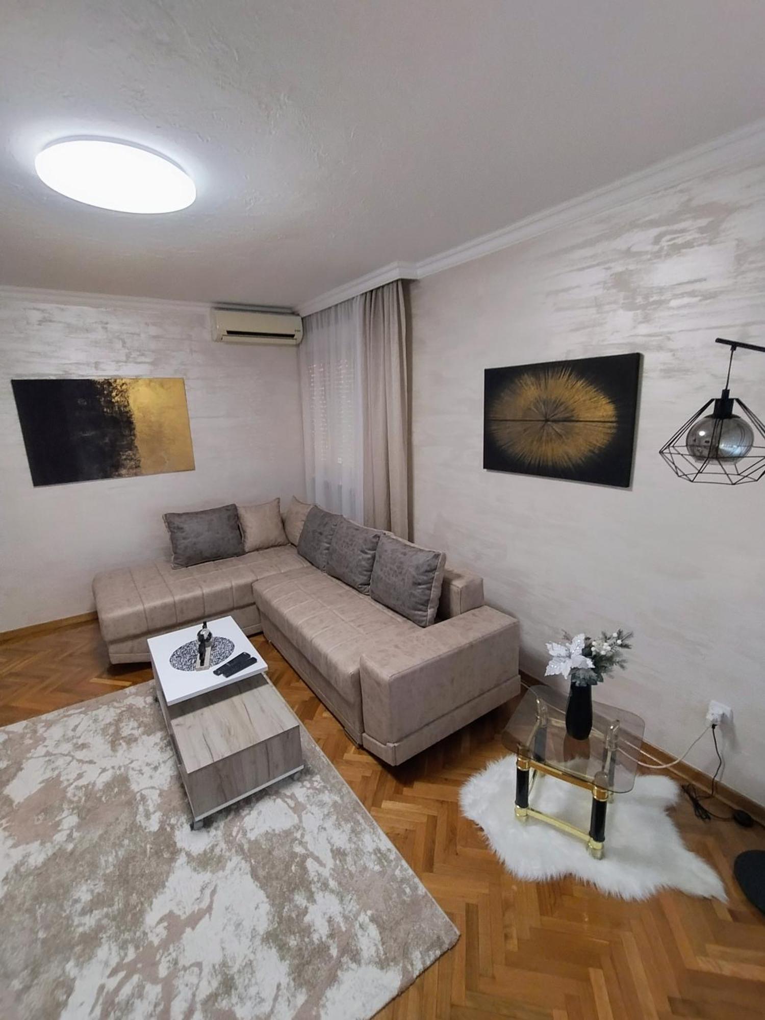 Vemiur Apartman Čačak Kültér fotó